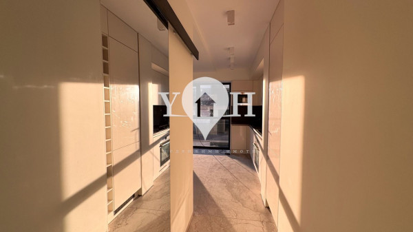 Продава 3-стаен София 78180